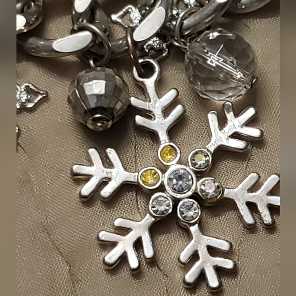 Antique Sterling Silver Snow Activity Themed Charm Bracelet . - Picture 5 of 10